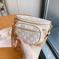 Women's Pu Leather Checkered Classic Style Sewing Thread Square Zipper Shoulder Bag main image 2