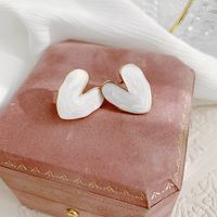 1 Pair Simple Style Classic Style Heart Shape Plating Alloy Gold Plated Ear Studs main image 3