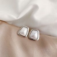 1 Pair Simple Style Classic Style Square Plating Inlay Alloy Artificial Pearls White Gold Plated Ear Studs main image 3