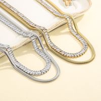 Acero Titanio Chapados en oro de 18k Estilo Simple Estilo Clásico Embutido Color Sólido Diamantes De Imitación Collares En Capas main image 1