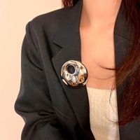 Casual Simple Style Solid Color Alloy Plating Hollow Out Women's Brooches 1 Piece main image 8