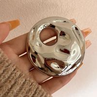 Casual Simple Style Solid Color Alloy Plating Hollow Out Women's Brooches 1 Piece main image 3