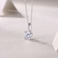 Simple Style Solid Color Sterling Silver Inlay Moissanite Pendant Necklace main image 1