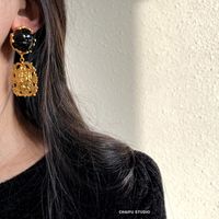 1 Pair Vintage Style Lion Plating Alloy Resin Drop Earrings main image 4