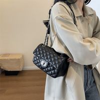 Women's All Seasons Pu Leather Lingge Streetwear Sewing Thread Square Lock Clasp Shoulder Bag main image 3