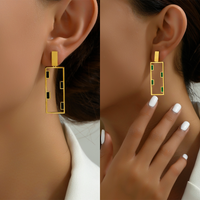 1 Pair Elegant Modern Style Commute Square Asymmetrical Plating 201 Stainless Steel Plastic 18K Gold Plated Drop Earrings main image 1