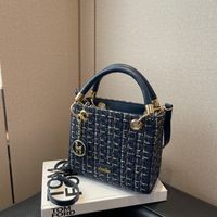 Women's All Seasons Woolen Solid Color Classic Style Sewing Thread Square Zipper Handbag main image 5