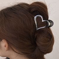 Frau Elegant Süß Koreanische Art Herzform Legierung Überzug Haarkrallen main image 4
