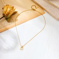 Acero Titanio Chapados en oro de 18k Elegante Enchapado Embutido Cuadrado Diamante Artificial Cascarón Collar Colgante main image 5