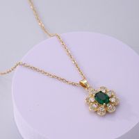 Retro Flower Stainless Steel Copper Plating Inlay Zircon 18k Gold Plated Pendant Necklace main image 4