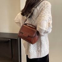 Femmes Toutes Les Saisons Faux Cuir Couleur Unie De Base Fil À Coudre Carré Boucle Magnétique Sac D'épaule main image 1