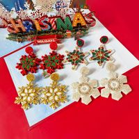 1 Pair Nordic Style Vintage Style Snowflake Plating Inlay Plastic Cloth Glass Glass Beads Silver Plated Drop Earrings main image 1