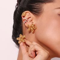 1 Pair Vintage Style Simple Style Classic Style Flower Plating Pleated Stainless Steel 18k Gold Plated Ear Studs main image 2