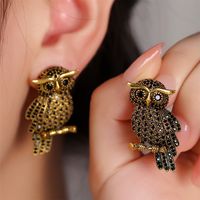 1 Pair Cartoon Style Owl Inlay Copper Zircon Ear Studs main image 3