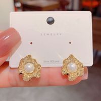 1 Pair Simple Style Solid Color Plating Inlay Copper Baroque Pearl Gold Plated Ear Studs main image 5