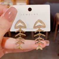1 Pair Vintage Style Fish Bone Plating Inlay Copper Rhinestones Gold Plated Earrings main image 1