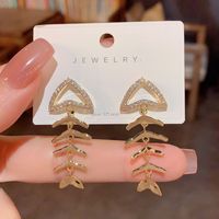 1 Pair Vintage Style Fish Bone Plating Inlay Copper Rhinestones Gold Plated Earrings main image 4
