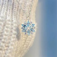 Sweet Simple Style Snowflake Alloy Inlay Rhinestones Women's Pendant Necklace main image 1