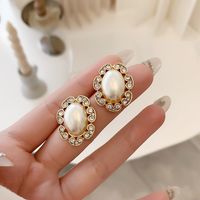 Wholesale Jewelry Classical Retro Sweet Oval Alloy Zircon Gold Plated Plating Inlay Ear Studs main image 4