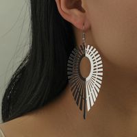1 Pair Exaggerated Geometric Solid Color Stoving Varnish Plating Metal Drop Earrings main image 1