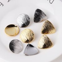 1 Pair Simple Style Triangle Round Plating Copper Ear Studs main image 1