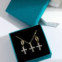 Simple Style Classic Style Cross Stainless Steel Copper Plating Inlay Zircon Gold Plated Jewelry Set main image 1