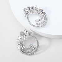 1 Pair Elegant Exaggerated Color Block Hollow Out Inlay Zinc Alloy Rhinestones Ear Studs main image 5