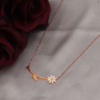 Simple Style Flower Stainless Steel Plating 18k Gold Plated Pendant Necklace sku image 1
