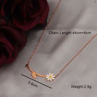 Einfacher Stil Blume Rostfreier Stahl Überzug 18 Karat Vergoldet Halskette Mit Anhänger main image 2