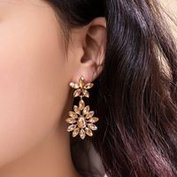 1 Pair Elegant Lady Geometric Inlay Alloy Rhinestones Gold Plated Drop Earrings main image 5