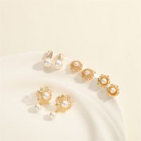 1 Pair Simple Style Commute Flower Plating Inlay Copper Pearl Zircon 14k Gold Plated Drop Earrings main image 7