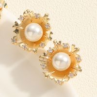 1 Pair Simple Style Commute Flower Plating Inlay Copper Pearl Zircon 14k Gold Plated Drop Earrings sku image 1