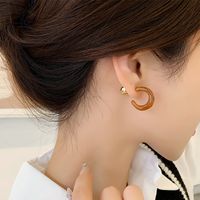 1 Pair Elegant Lady C Shape Alloy Resin Gold Plated Ear Studs main image 5