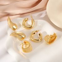 1 Paire Style Vintage Style Simple Les Gouttelettes D'eau Couleur Unie Fleur Placage Le Cuivre Plaqué Or 18k Des Boucles D'oreilles main image 1