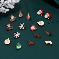 1 Pair Cute Christmas Hat Santa Claus Snowflake Wood Ear Studs main image 1