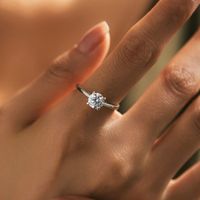 Ig Style Elegant Round Sterling Silver Gra Plating Inlay Moissanite Rhodium Plated Rings main image video