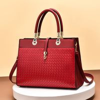 Women's Pu Leather Plaid Solid Color Elegant Vintage Style Square Zipper Buckle Handbag sku image 2