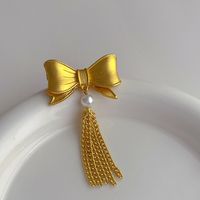 Vintage Style Bow Knot Alloy Copper Women's Brooches main image 1