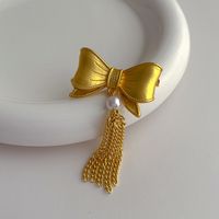 Vintage Style Bow Knot Alloy Copper Women's Brooches main image 6