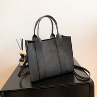 Women's Pu Leather Solid Color Streetwear Square Zipper Handbag main image 5