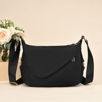 Women's Oxford Cloth Solid Color Basic Dumpling Shape Zipper Ruched Bag main image 2