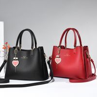Women's Pu Leather Solid Color Vintage Style Bucket Zipper Bucket Bag main image 1