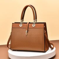 Women's Pu Leather Plaid Solid Color Elegant Vintage Style Square Zipper Buckle Handbag sku image 6