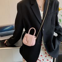Girl's Pu Leather Solid Color Streetwear Square Magnetic Buckle Handbag main image 4