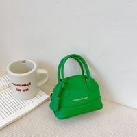 Girl's Pu Leather Solid Color Cute Semicircle Zipper Handbag main image 4