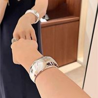 Vintage Style Solid Color Alloy Plating Gold Plated Silver Plated Women's Bangle main image 3