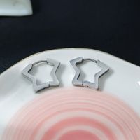 1 Pair Simple Style Classic Style Solid Color Polishing Stainless Steel Earrings main image 3