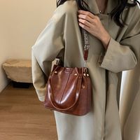 Women's Pu Leather Solid Color Vintage Style Classic Style Streetwear Sewing Thread Bucket String Shoulder Bag Bucket Bag sku image 2