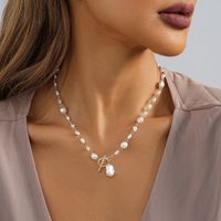Classic Style Streetwear Geometric Imitation Pearl Women's Pendant Necklace main image 1