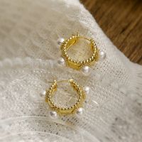 1 Pair Simple Style Geometric Color Block Plating Inlay Copper Pearl 18k Gold Plated Hoop Earrings main image 3